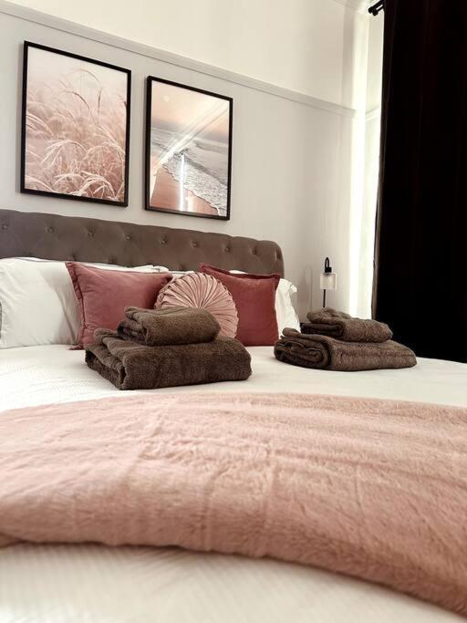The Retreat - Large Luxury Apartment, Two Mins From Beach Bournemouth Kültér fotó