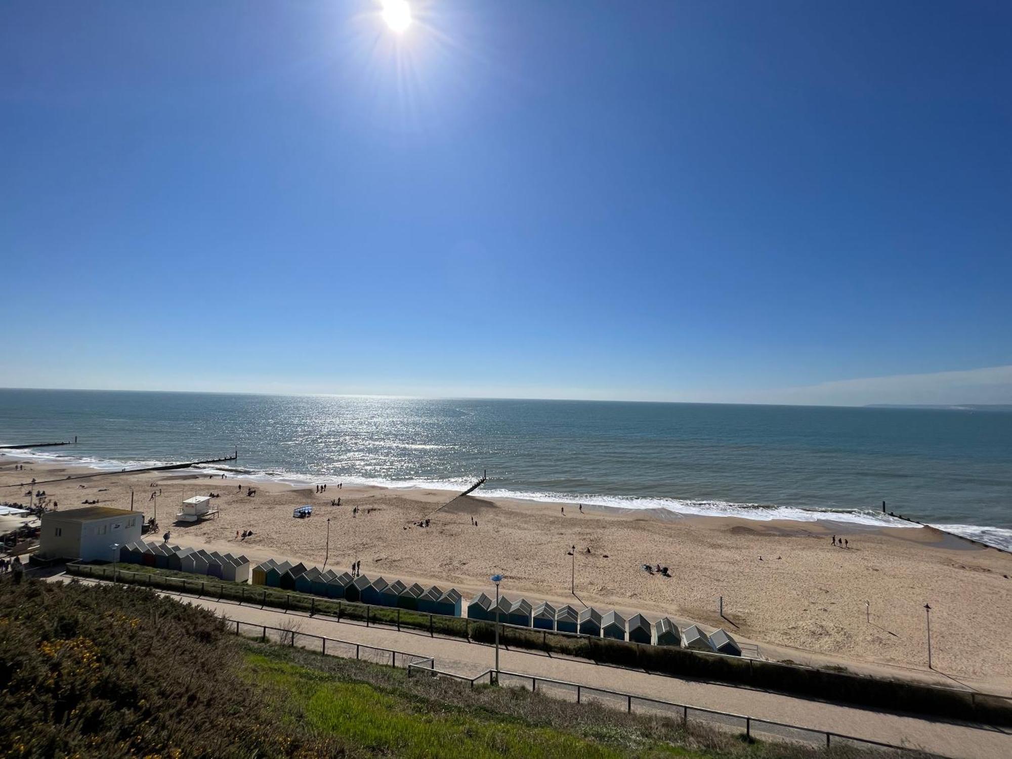 The Retreat - Large Luxury Apartment, Two Mins From Beach Bournemouth Kültér fotó